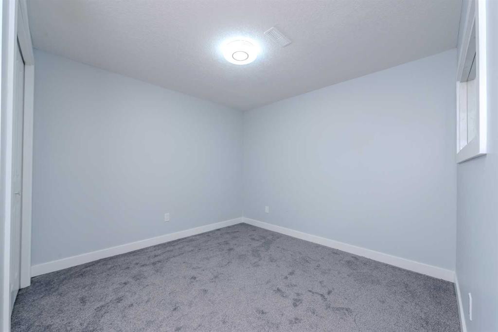 5655 Dalhousie Drive Nw, Calgary, AB - Indoor Photo Showing Other Room