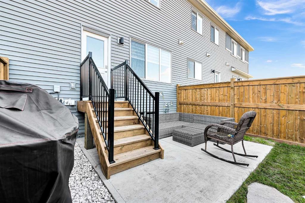 7 Emberside Park, Cochrane, AB - Outdoor With Exterior