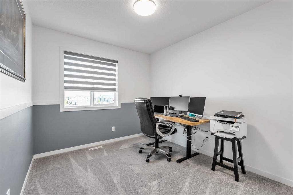 7 Emberside Park, Cochrane, AB - Indoor Photo Showing Office