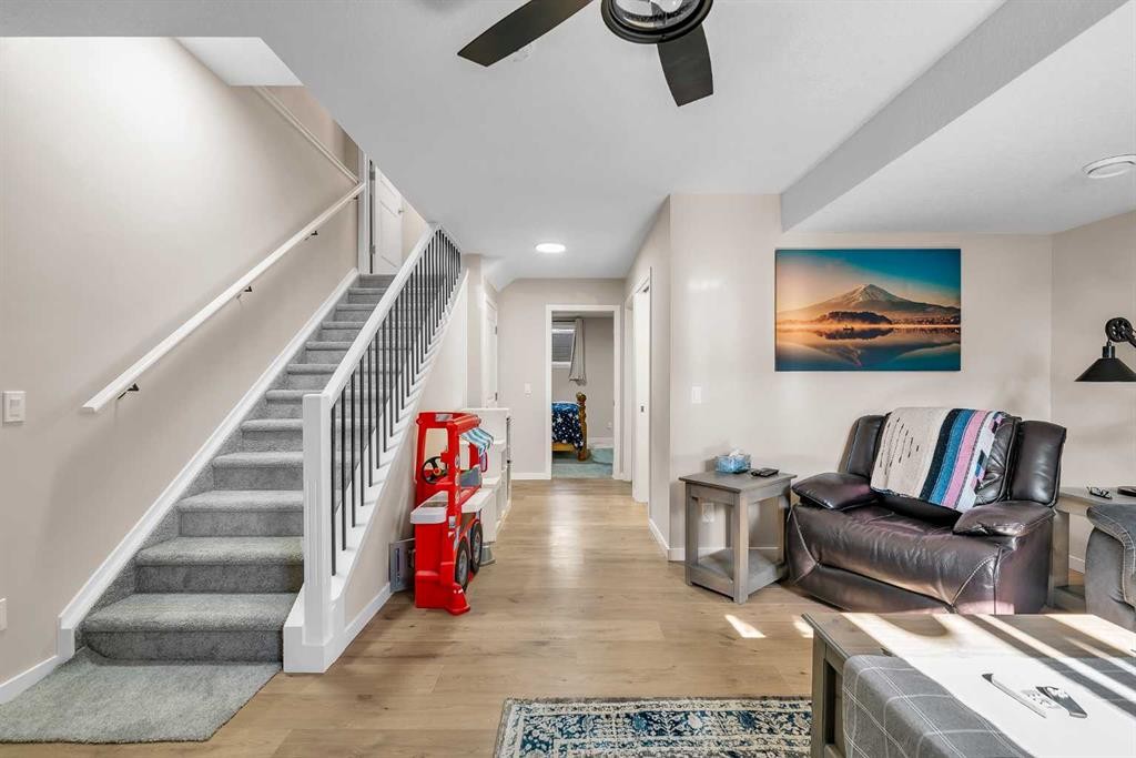 7 Emberside Park, Cochrane, AB - Indoor