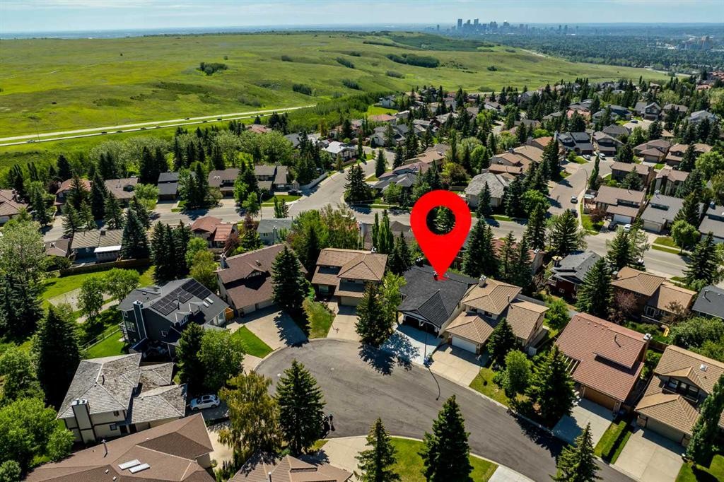16 Edcath Mews Nw, Calgary, AB - Outdoor With View