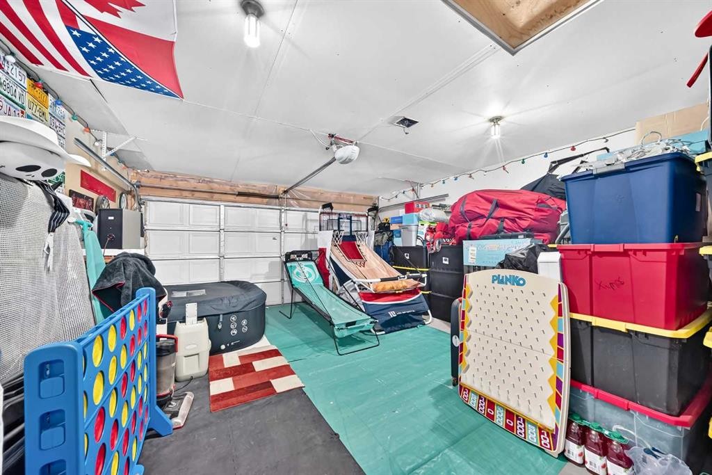 111 Arbour Stone Crescent Nw, Calgary, AB - Indoor Photo Showing Garage