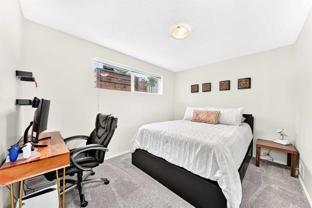 4 Marbrooke Circle Ne, Calgary, AB - Indoor Photo Showing Bedroom