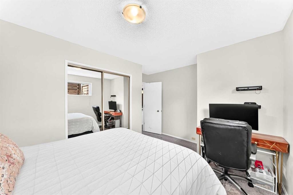 4 Marbrooke Circle Ne, Calgary, AB - Indoor Photo Showing Bedroom