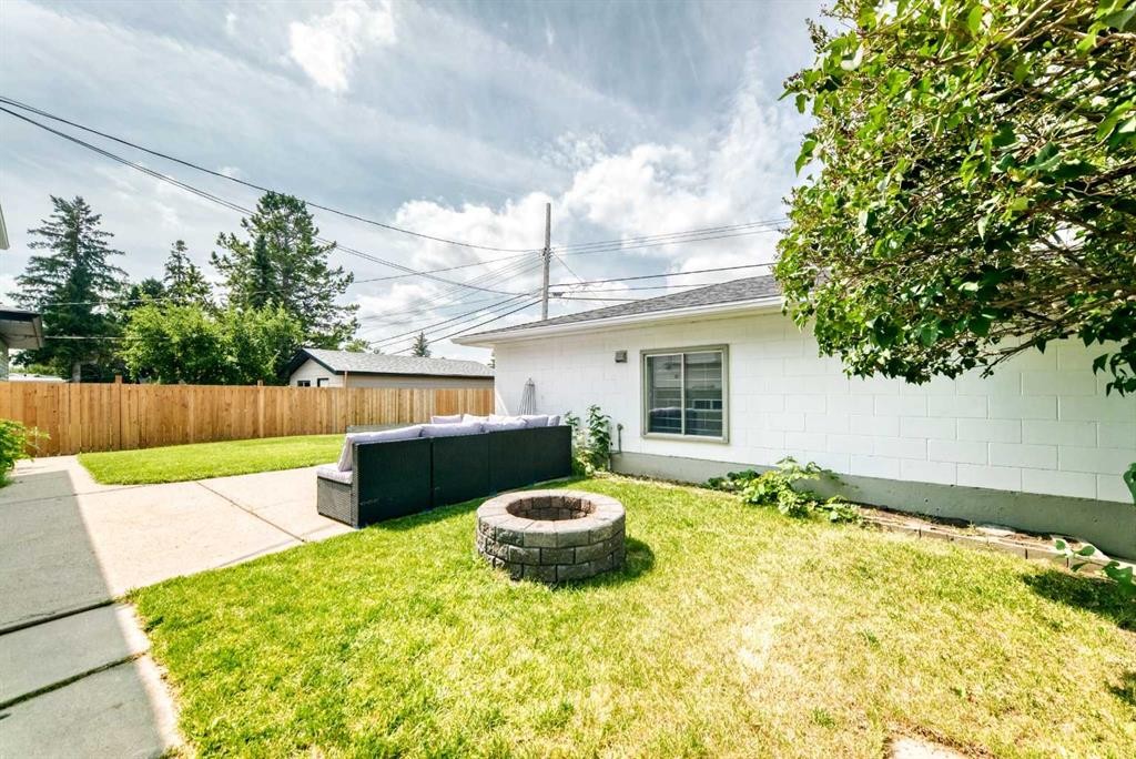 4 Marbrooke Circle Ne, Calgary, AB - Outdoor