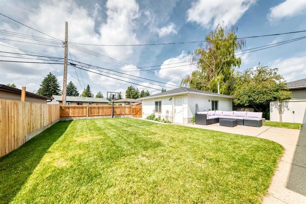 4 Marbrooke Circle Ne, Calgary, AB - Outdoor