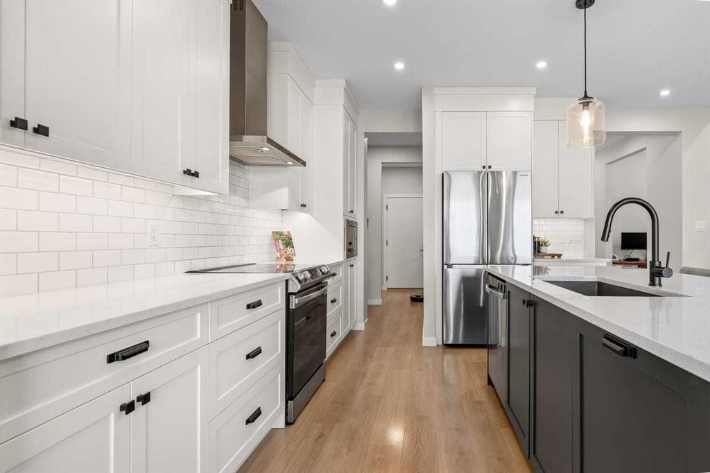 45 Savoy Landing Se, Calgary, AB - Indoor Photo Showing Kitchen With Upgraded Kitchen
