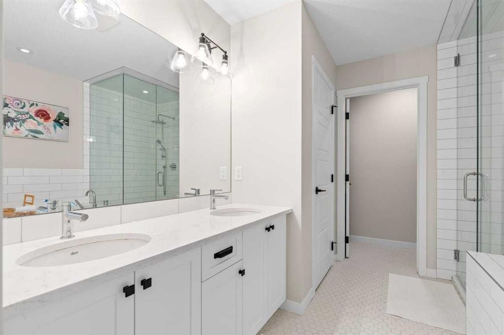 45 Savoy Landing Se, Calgary, AB - Indoor Photo Showing Bathroom