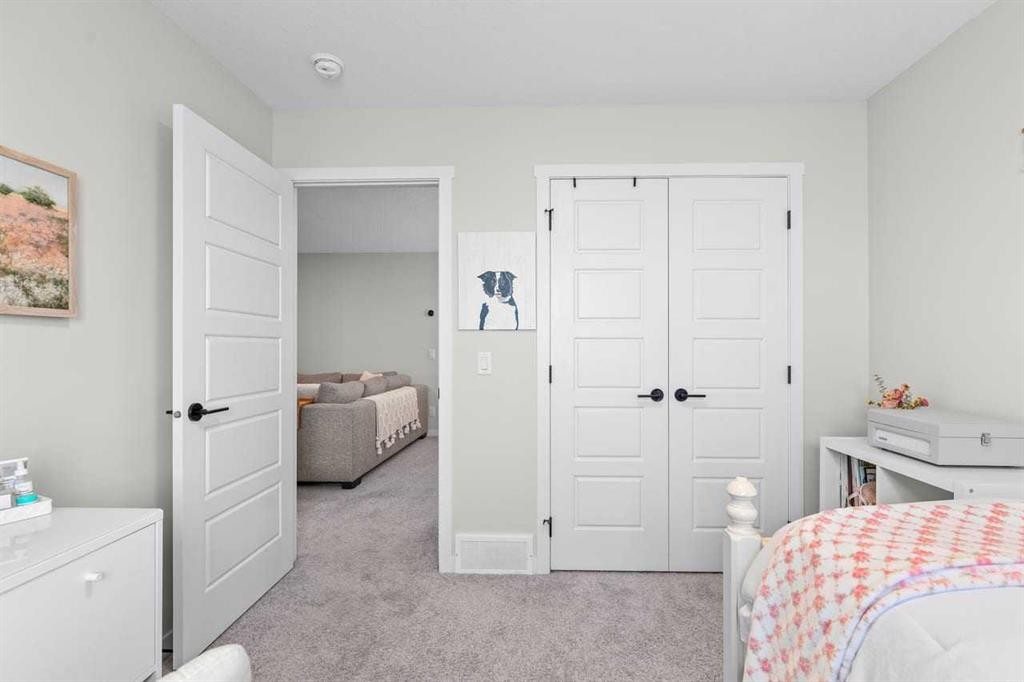 45 Savoy Landing Se, Calgary, AB - Indoor Photo Showing Bedroom