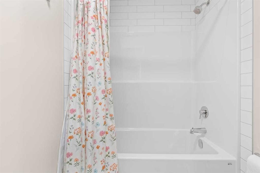 45 Savoy Landing Se, Calgary, AB - Indoor Photo Showing Bathroom