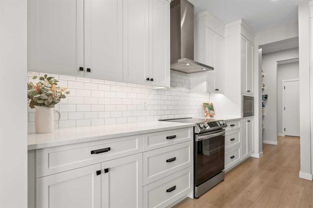 45 Savoy Landing Se, Calgary, AB - Indoor Photo Showing Kitchen With Upgraded Kitchen