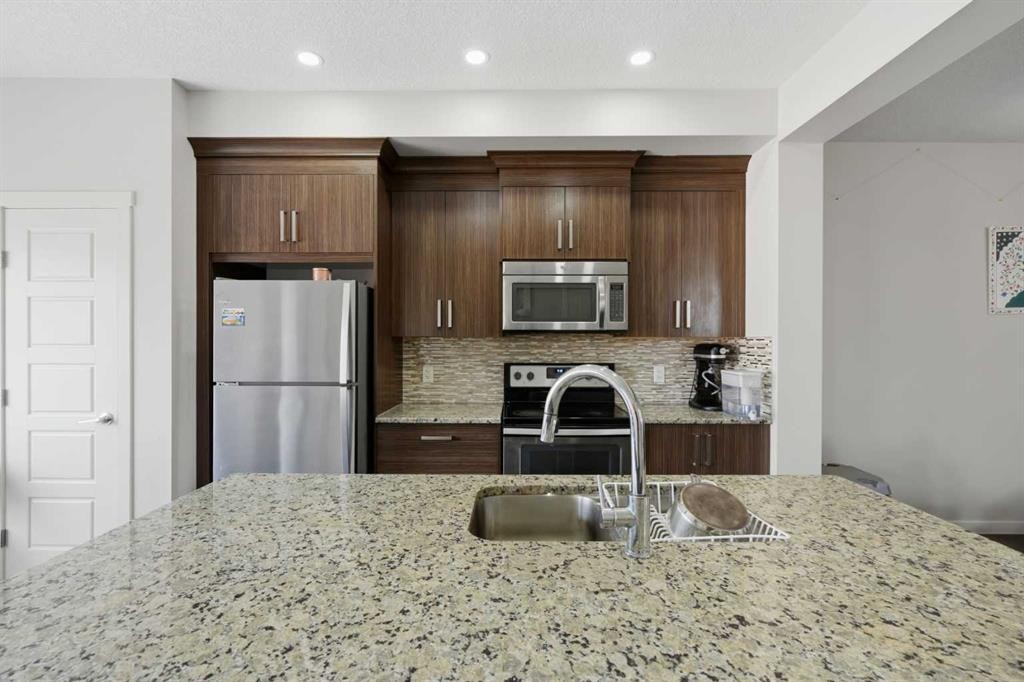 190 Saddlelake Way Ne, Calgary, AB - Indoor Photo Showing Kitchen With Double Sink With Upgraded Kitchen