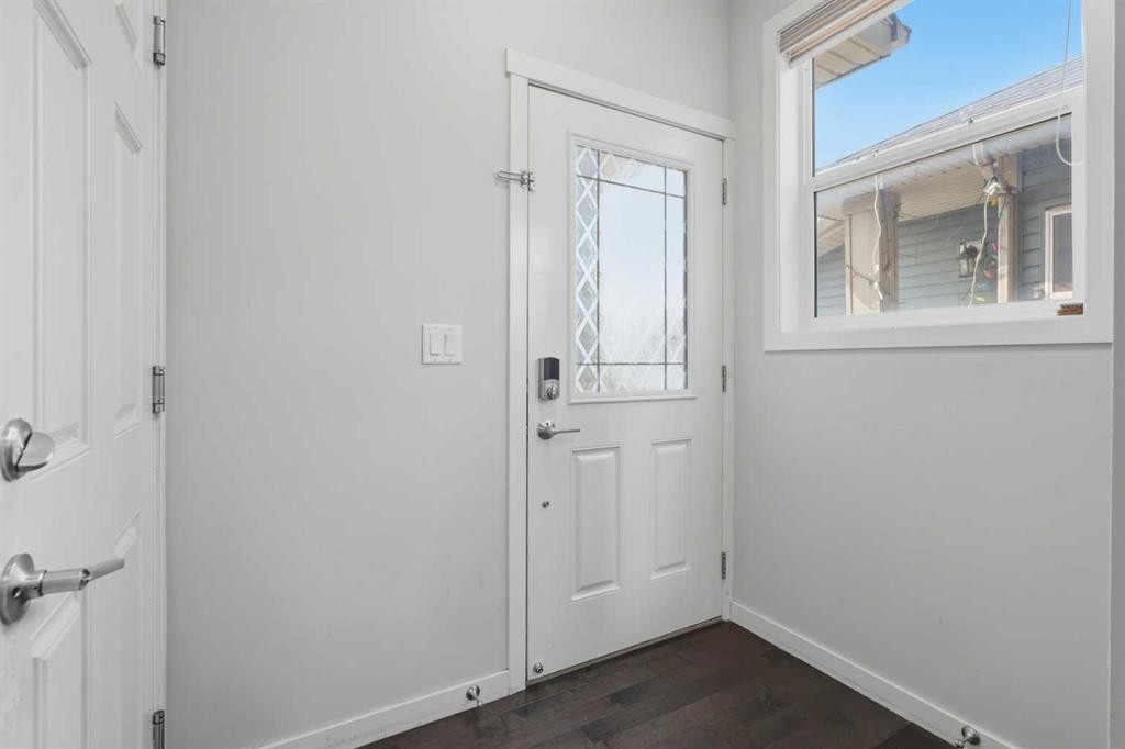 190 Saddlelake Way Ne, Calgary, AB - Indoor Photo Showing Other Room