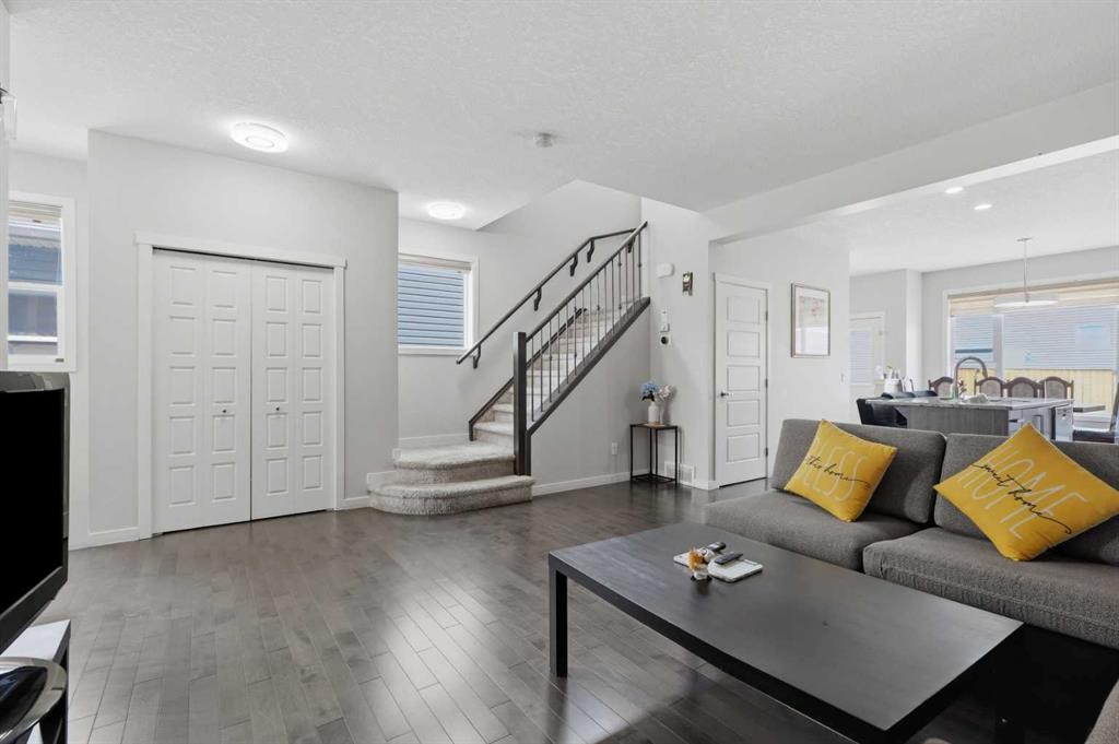 190 Saddlelake Way Ne, Calgary, AB - Indoor Photo Showing Living Room