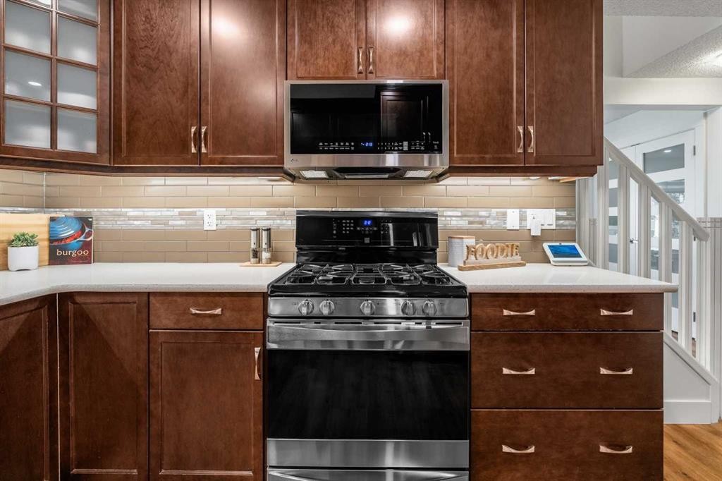 173 Windstone Link Sw, Airdrie, AB - Indoor Photo Showing Kitchen
