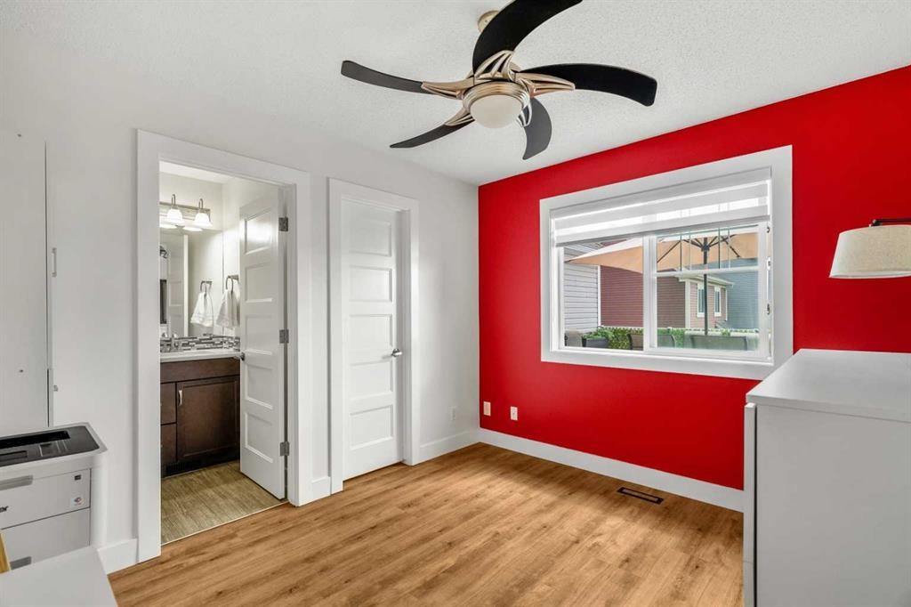 173 Windstone Link Sw, Airdrie, AB - Indoor Photo Showing Other Room
