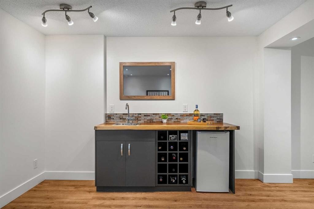 173 Windstone Link Sw, Airdrie, AB - Indoor Photo Showing Other Room