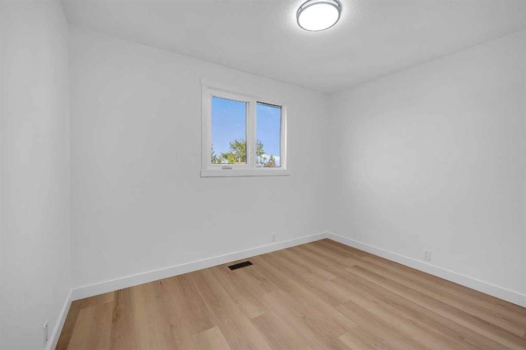 16 Abalone Crescent Ne, Calgary, AB - Indoor Photo Showing Other Room
