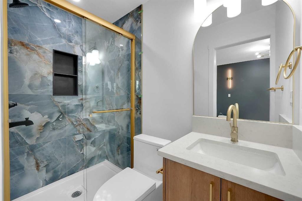 16 Abalone Crescent Ne, Calgary, AB - Indoor Photo Showing Bathroom