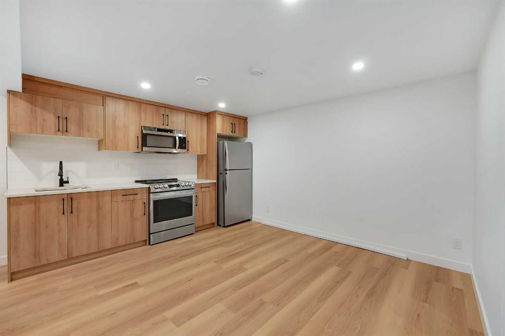 16 Abalone Crescent Ne, Calgary, AB - Indoor Photo Showing Kitchen