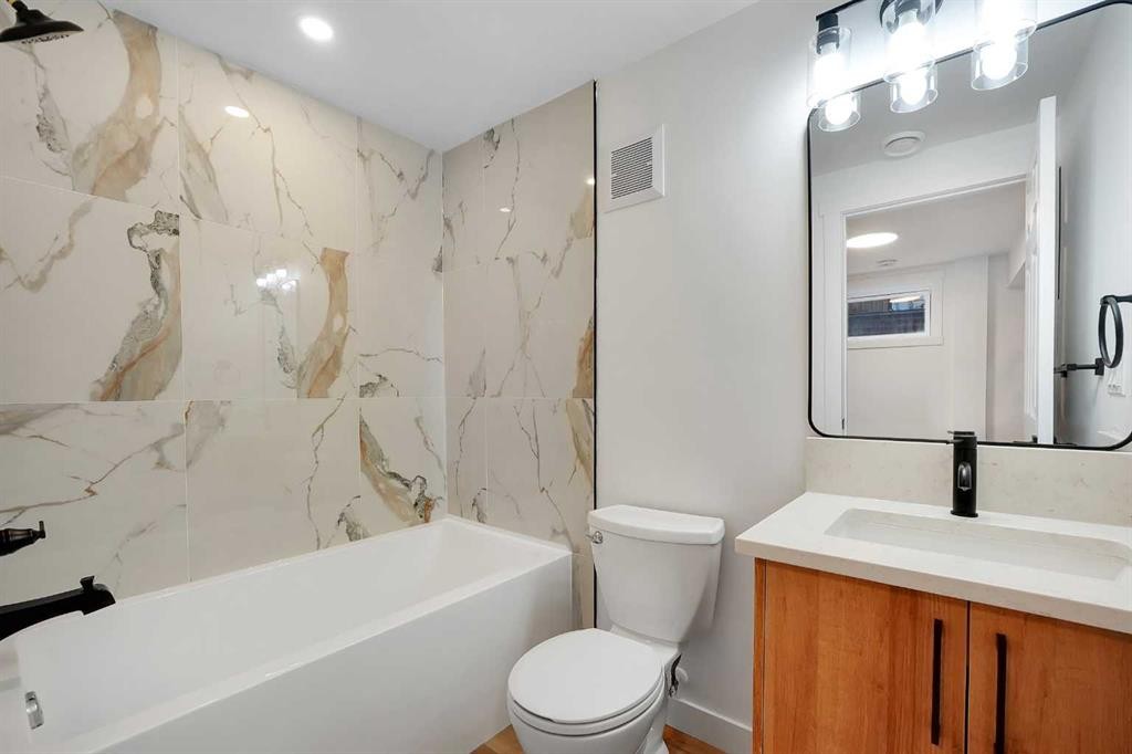 16 Abalone Crescent Ne, Calgary, AB - Indoor Photo Showing Bathroom