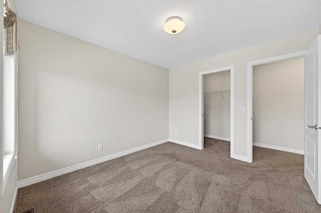 38 Evansfield Terrace Nw, Calgary, AB - Indoor Photo Showing Other Room