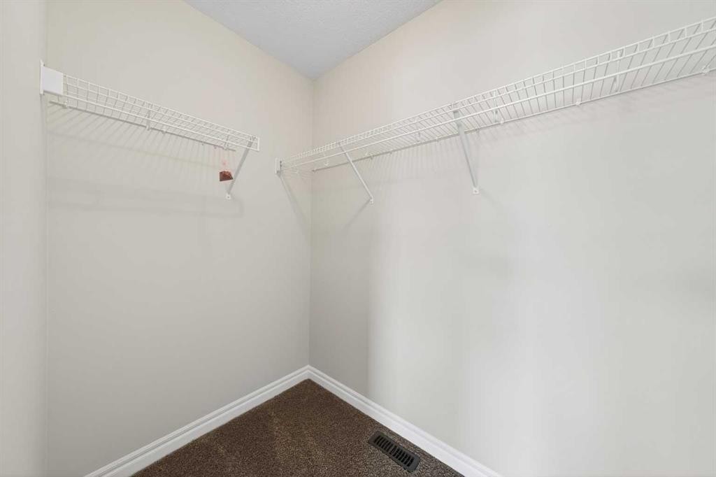 38 Evansfield Terrace Nw, Calgary, AB - Indoor With Storage