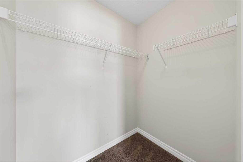 38 Evansfield Terrace Nw, Calgary, AB - Indoor With Storage