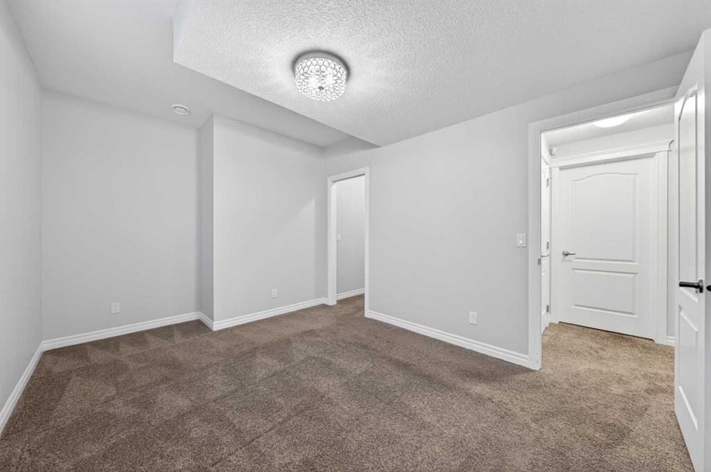 38 Evansfield Terrace Nw, Calgary, AB - Indoor Photo Showing Other Room