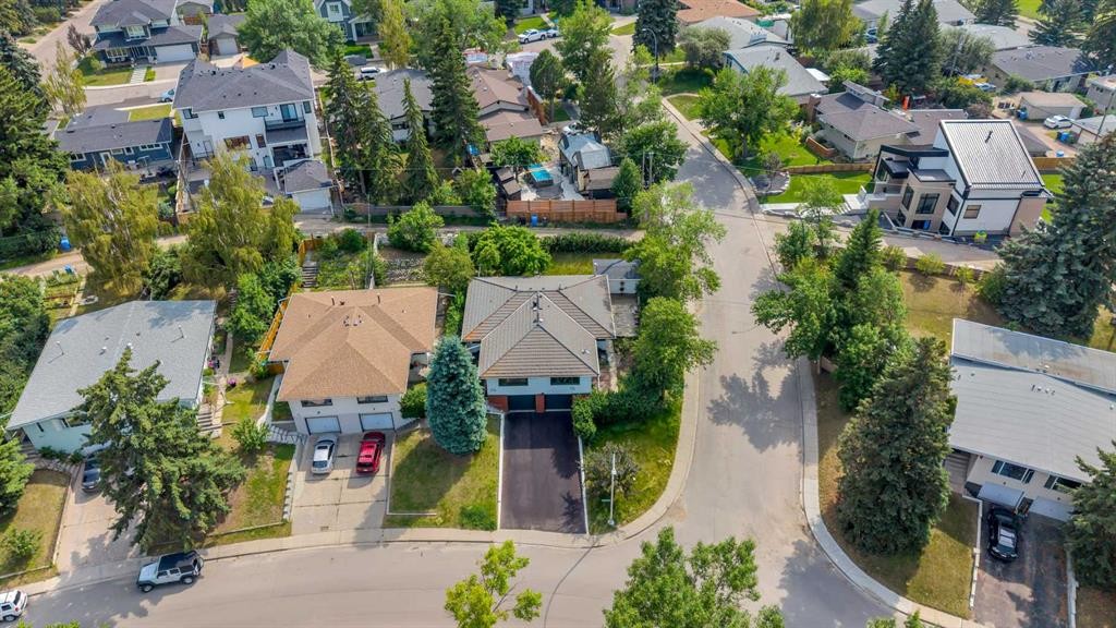 1415 Rosehill Drive Nw, Calgary, AB - Outdoor With View