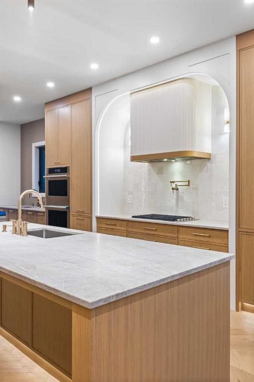 730 25 Avenue Nw, Calgary, AB - Indoor Photo Showing Kitchen