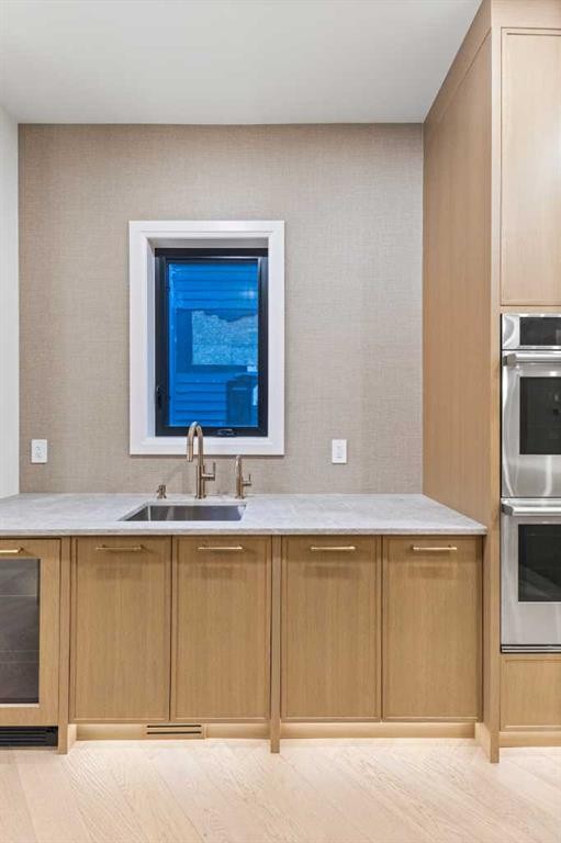730 25 Avenue Nw, Calgary, AB - Indoor Photo Showing Kitchen