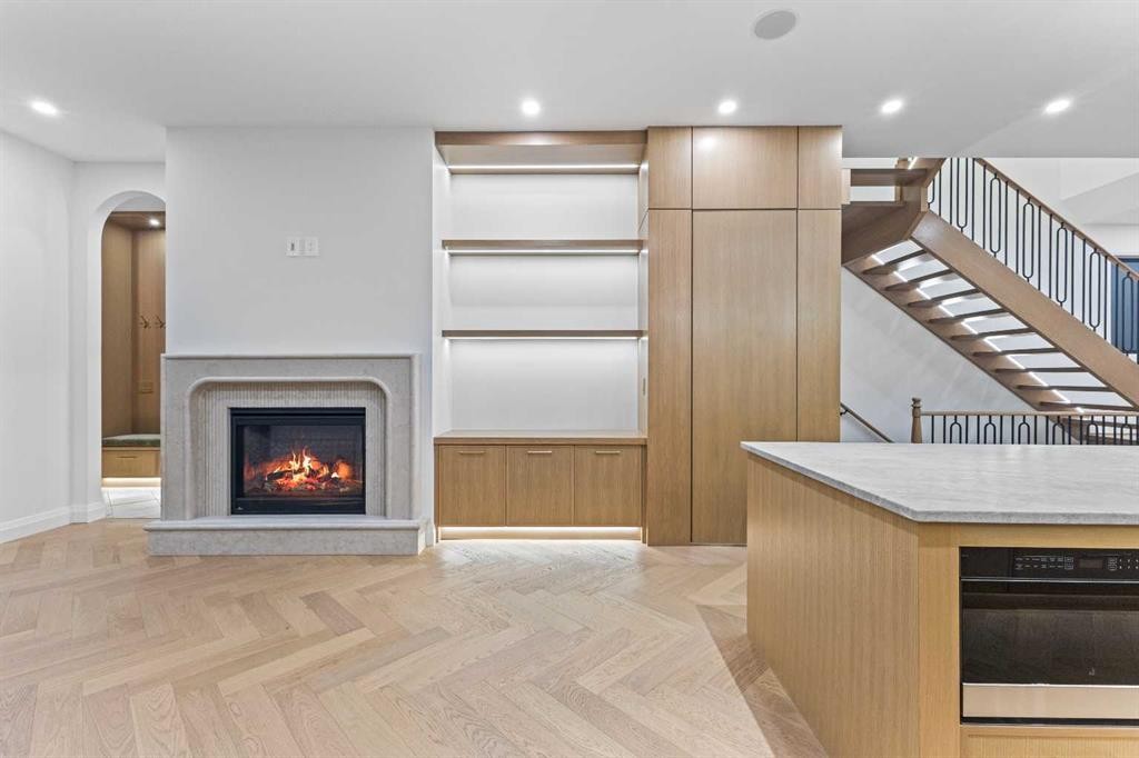 730 25 Avenue Nw, Calgary, AB - Indoor With Fireplace