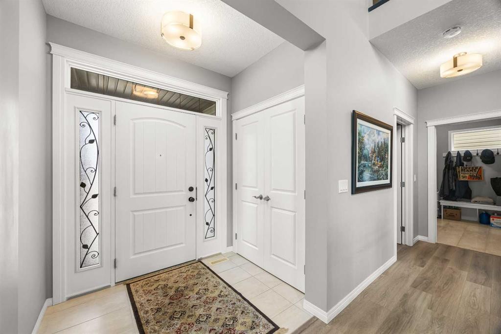 208 Panton Road Nw, Calgary, AB - Indoor Photo Showing Other Room