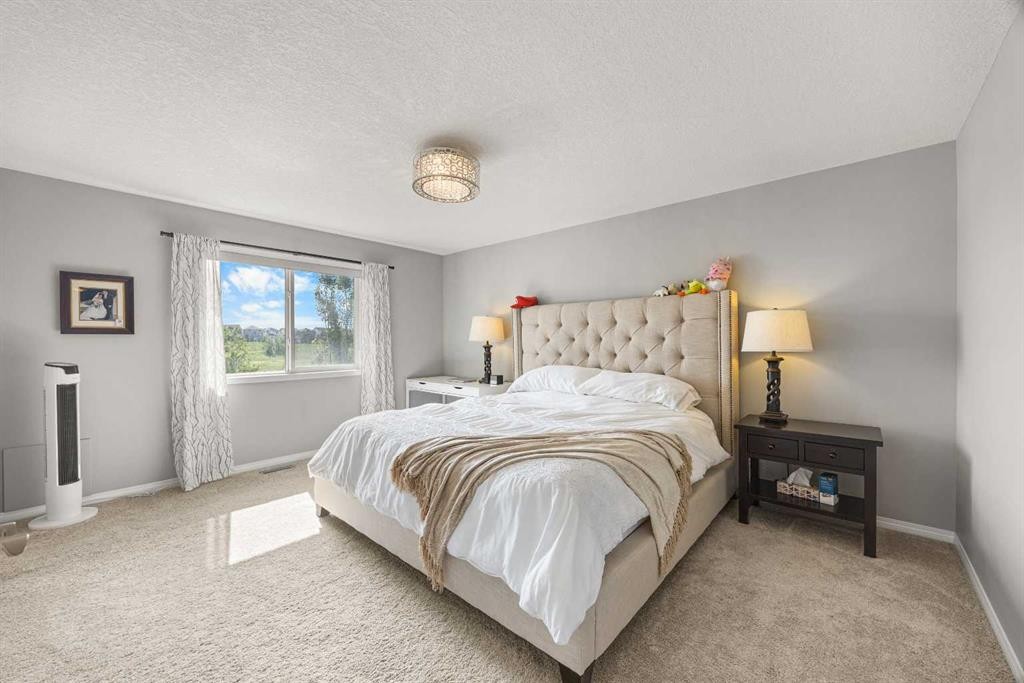 208 Panton Road Nw, Calgary, AB - Indoor Photo Showing Bedroom