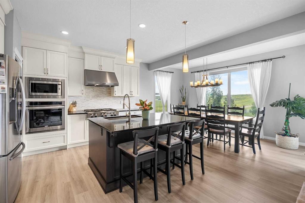 208 Panton Road Nw, Calgary, AB - Indoor
