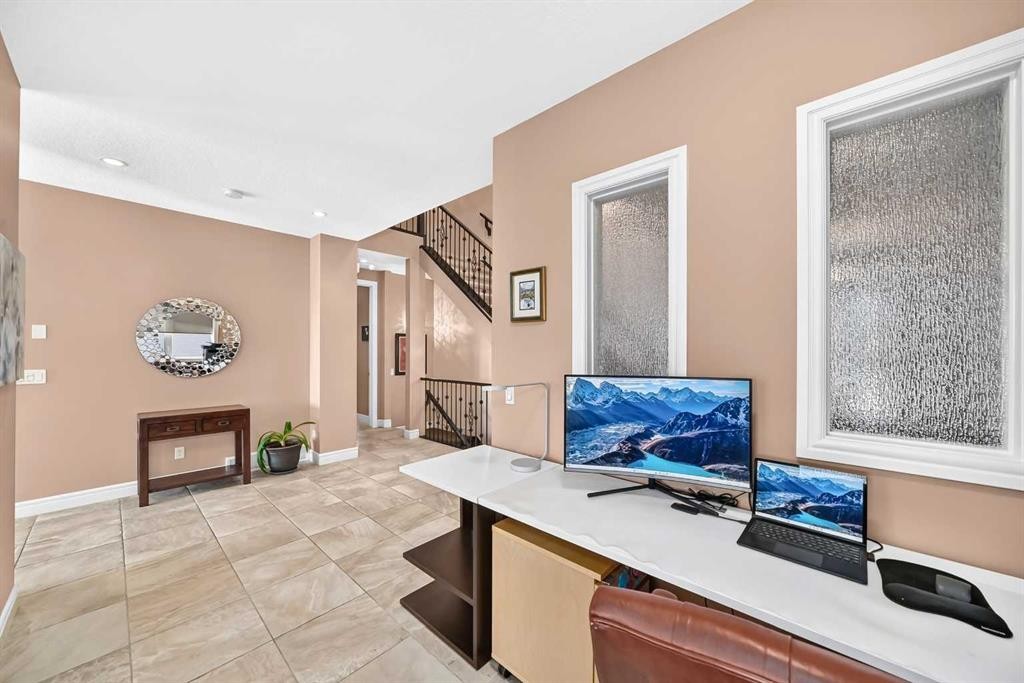 116 Panatella Rise Nw, Calgary, AB - Indoor Photo Showing Other Room