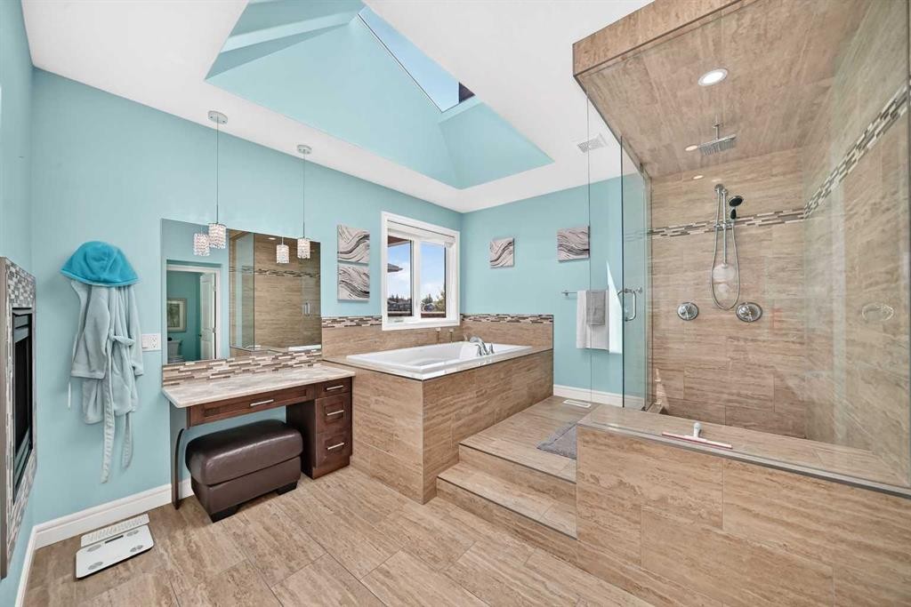 116 Panatella Rise Nw, Calgary, AB - Indoor Photo Showing Bathroom