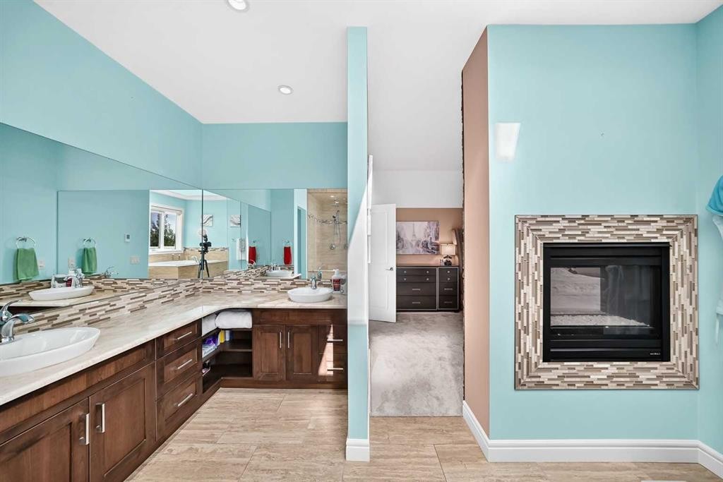 116 Panatella Rise Nw, Calgary, AB - Indoor Photo Showing Bathroom