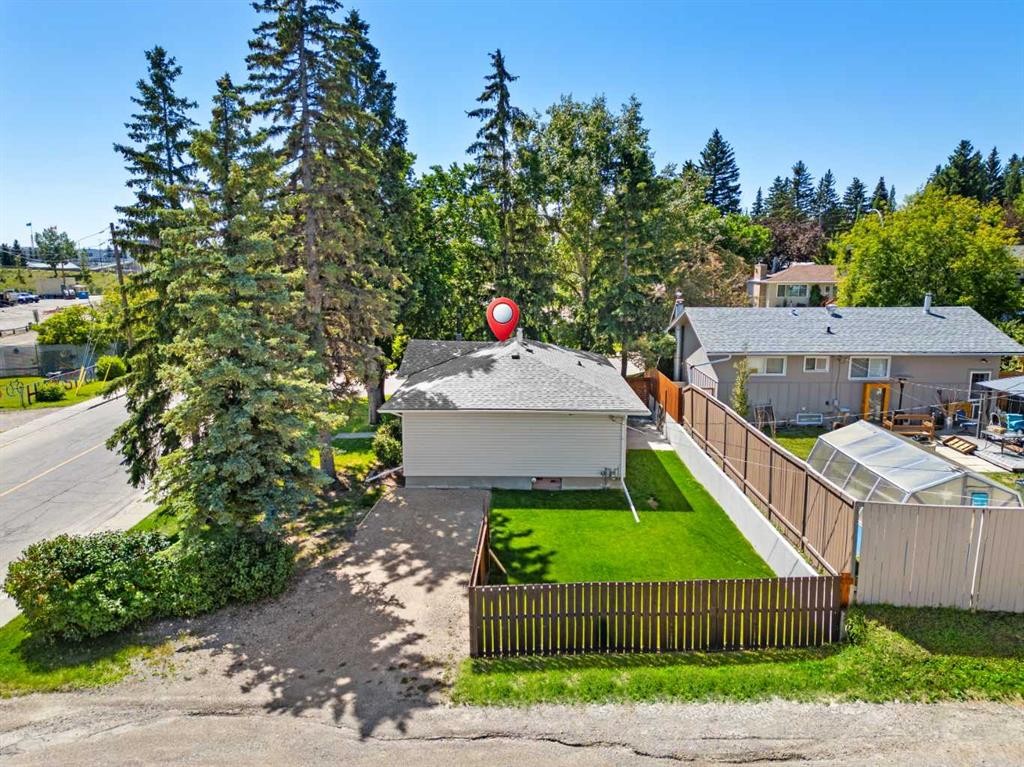 321 Haddon Road, Calgary, AB - Outdoor
