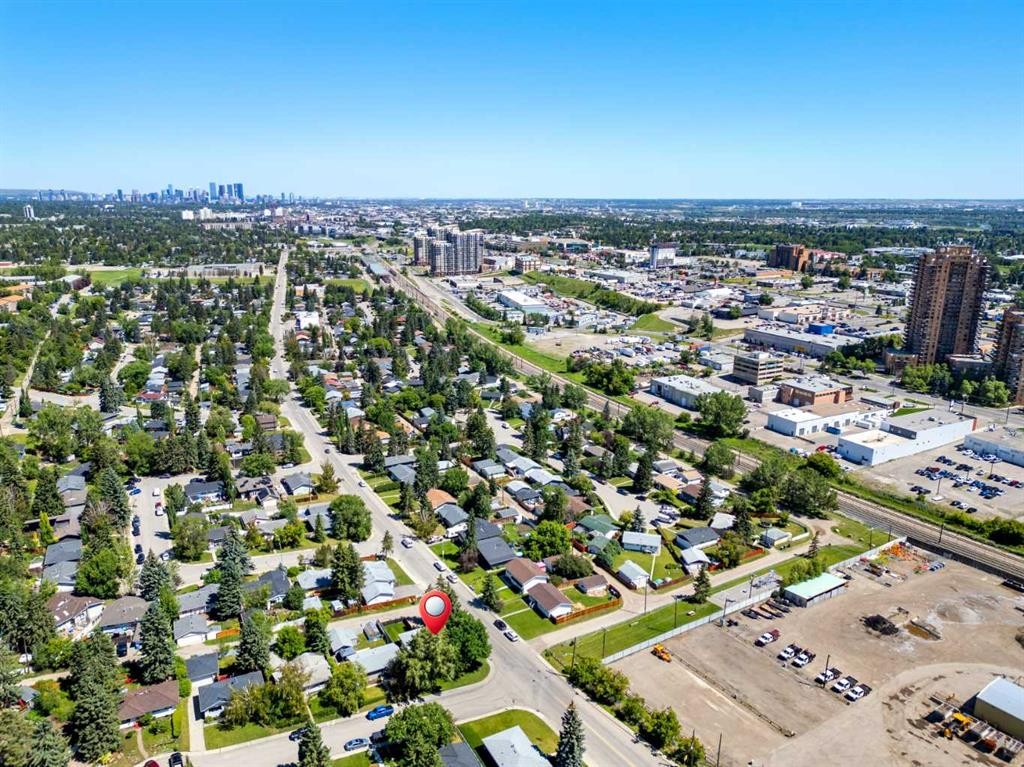 321 Haddon Road, Calgary, AB - Outdoor With View