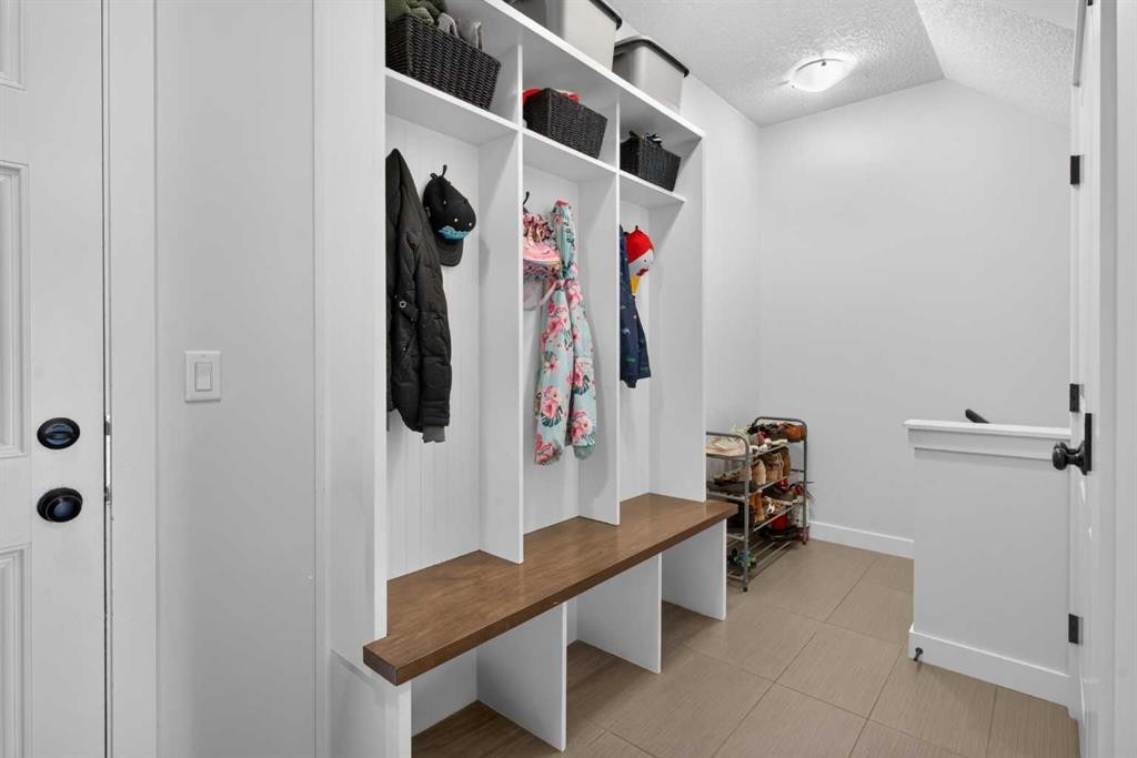 325 Bayside Crescent Sw, Airdrie, AB - Indoor