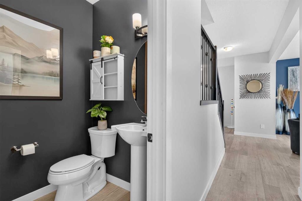 325 Bayside Crescent Sw, Airdrie, AB - Indoor Photo Showing Bathroom