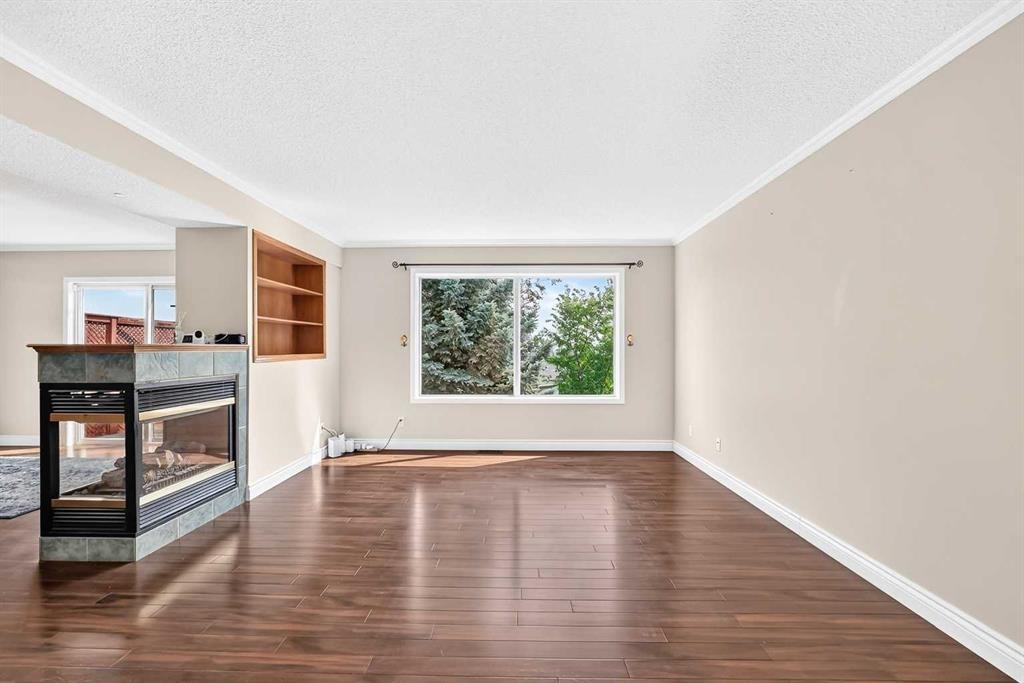 287 Harvest Oak Rise Ne, Calgary, AB - Indoor With Fireplace