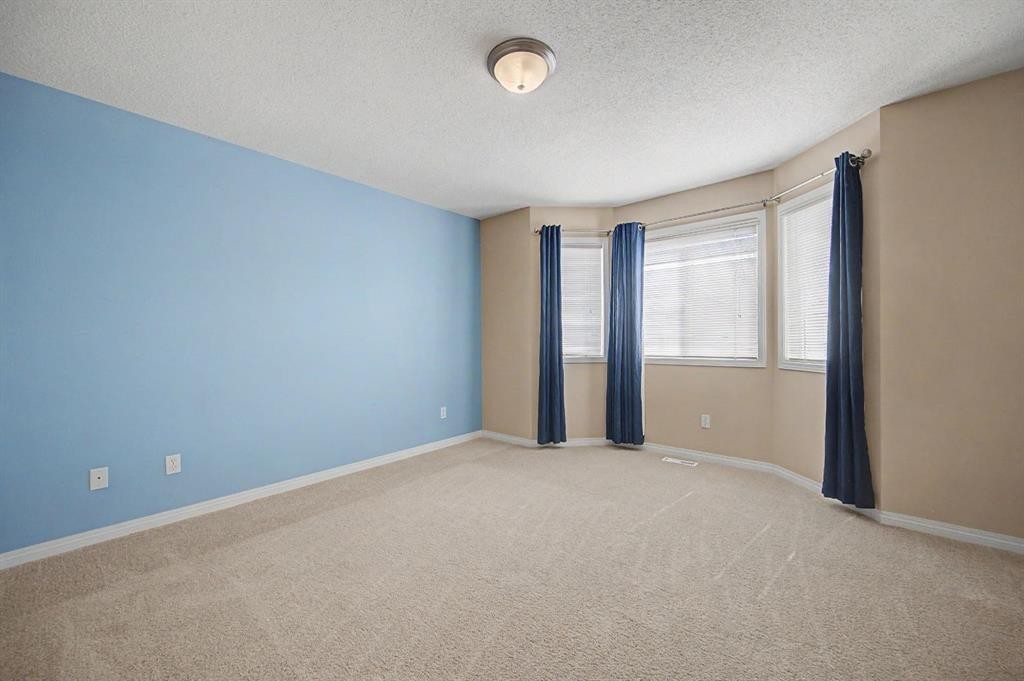 65 Royal Birch Villas Nw, Calgary, AB - Indoor Photo Showing Other Room