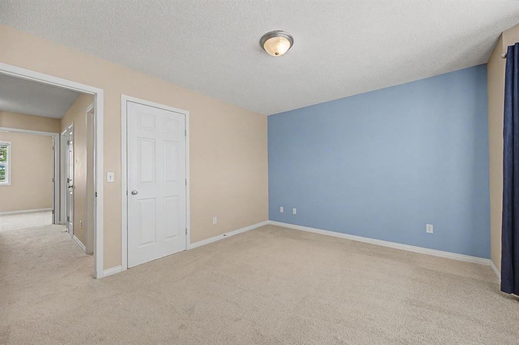65 Royal Birch Villas Nw, Calgary, AB - Indoor Photo Showing Other Room