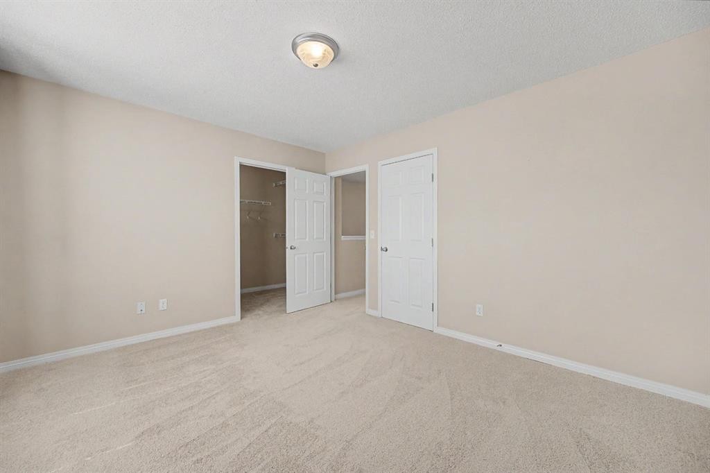 65 Royal Birch Villas Nw, Calgary, AB - Indoor Photo Showing Other Room