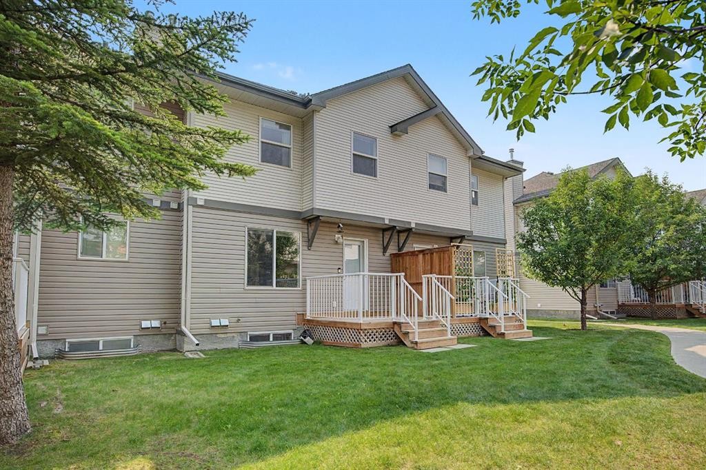 65 Royal Birch Villas Nw, Calgary, AB - Outdoor With Exterior