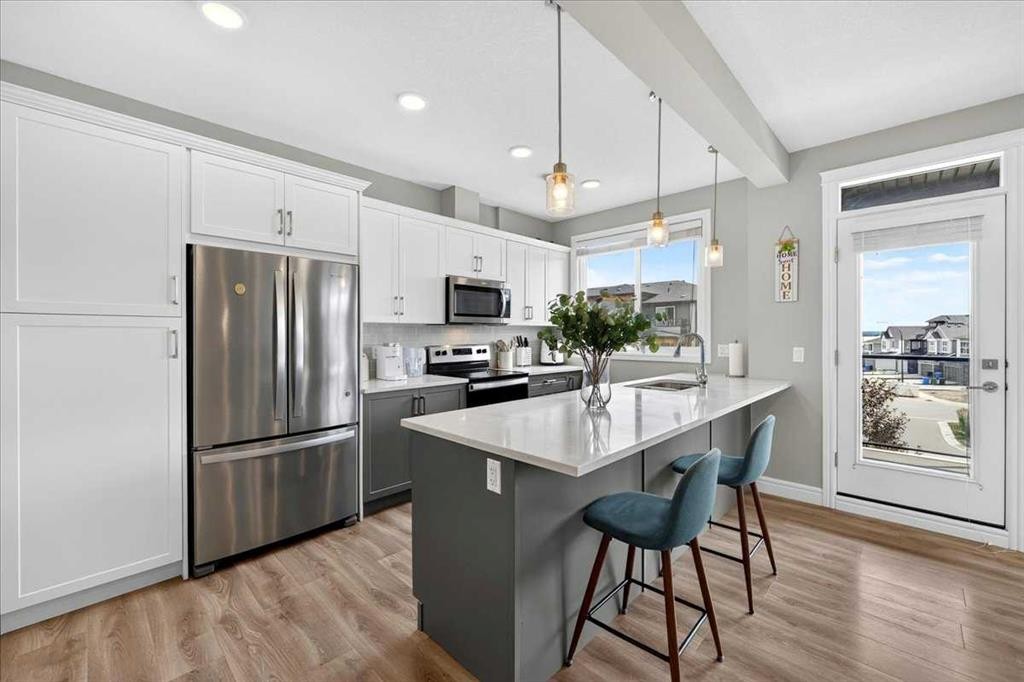 79-230 Seton Passage Se, Calgary, AB - Indoor Photo Showing Kitchen With Upgraded Kitchen