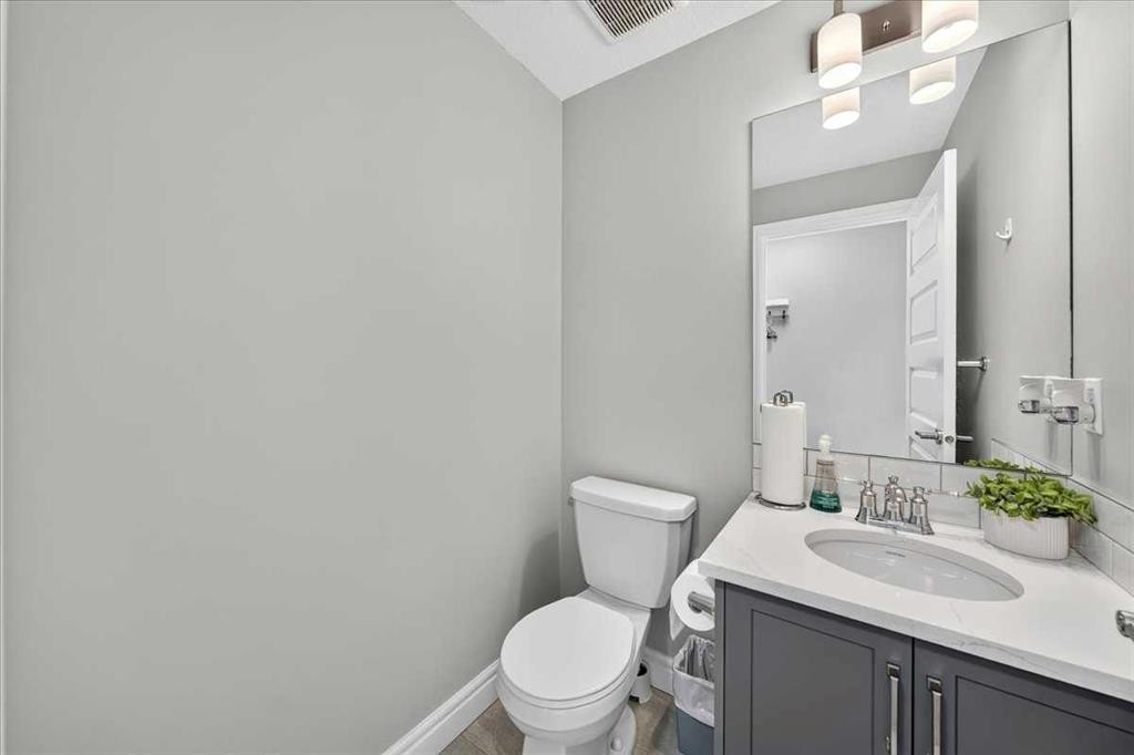 79-230 Seton Passage Se, Calgary, AB - Indoor Photo Showing Bathroom